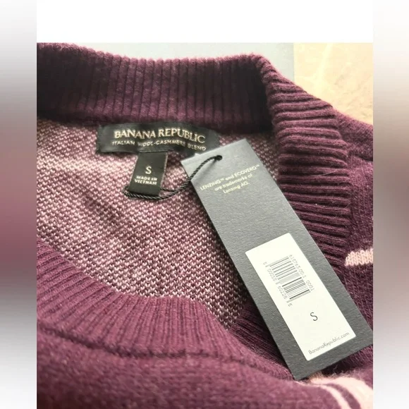 Banana Republic Italian Wool Cashmere Blend Burgundy Sweater. Size Small. NEW - Picture 3 of 9